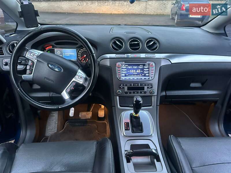 Минивэн Ford S-Max 2009 в Луцке