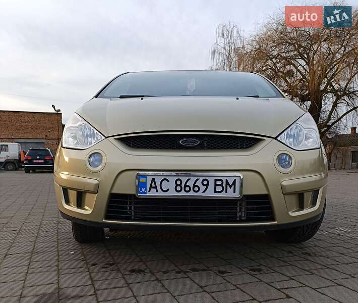Минивэн Ford S-Max 2006 в Владимире