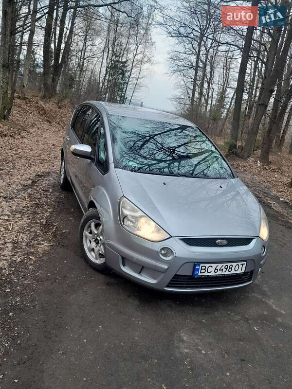 Минивэн Ford S-Max 2006 в Долине