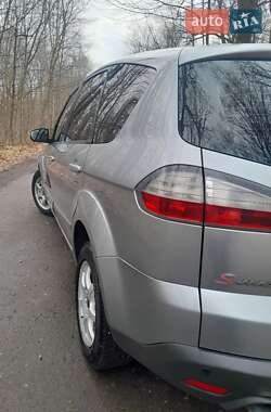 Минивэн Ford S-Max 2006 в Долине
