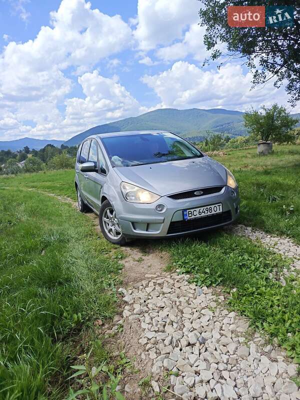 Минивэн Ford S-Max 2006 в Долине