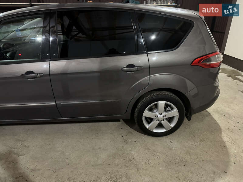 Минивэн Ford S-Max 2012 в Снятине