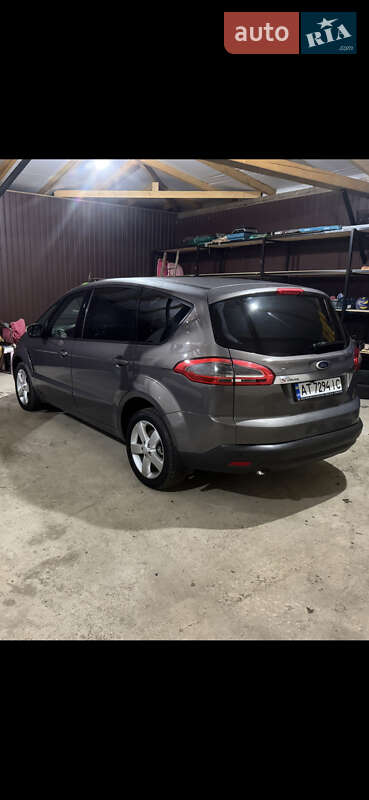 Минивэн Ford S-Max 2012 в Снятине