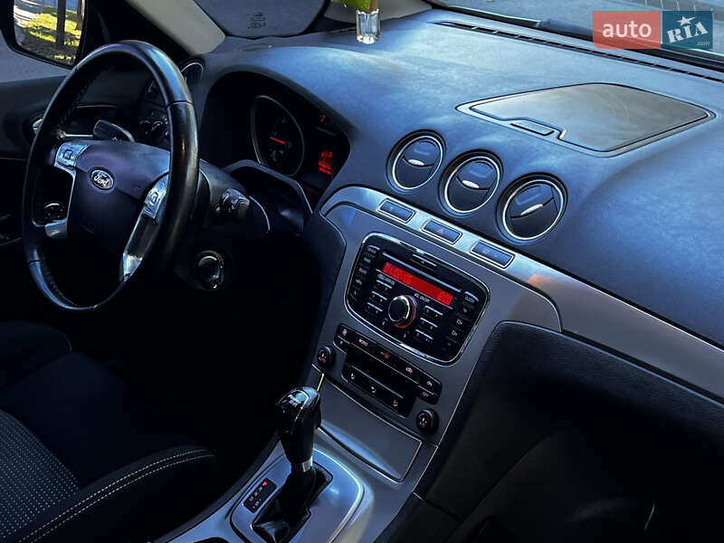 Минивэн Ford S-Max 2013 в Киеве