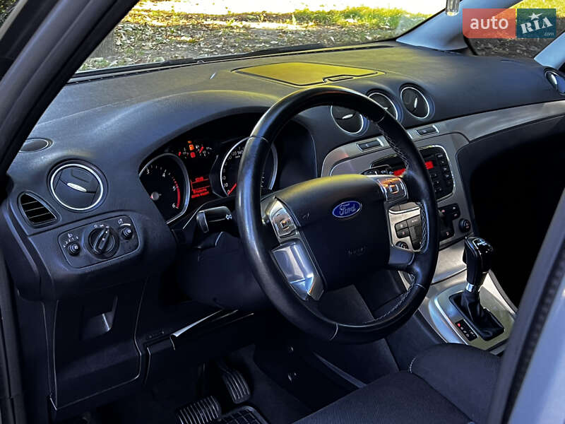 Минивэн Ford S-Max 2013 в Киеве