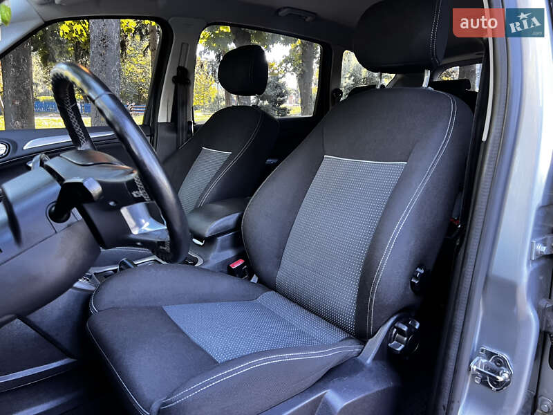 Минивэн Ford S-Max 2013 в Киеве