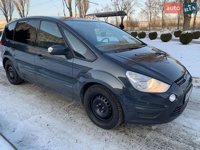 Минивэн Ford S-Max 2011 в Сумах