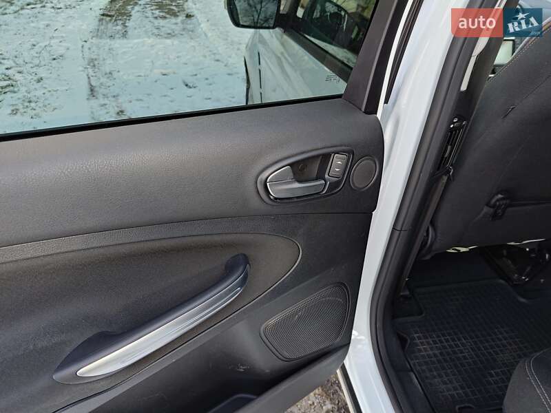 Минивэн Ford S-Max 2013 в Одессе