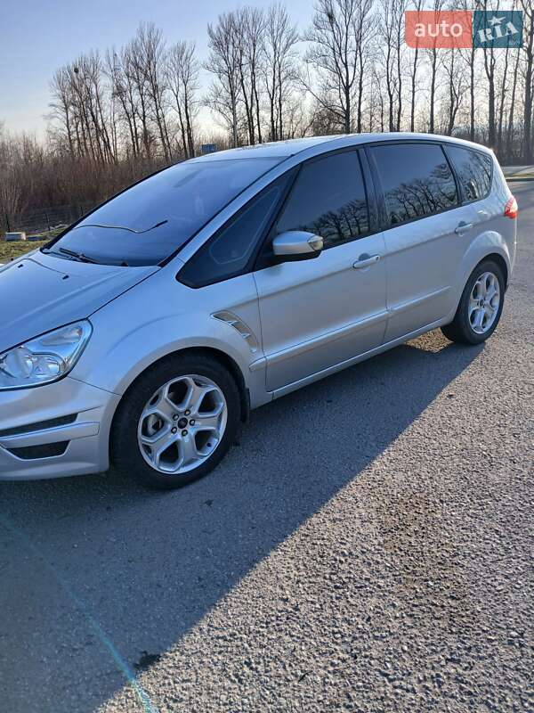 Минивэн Ford S-Max 2010 в Ивано-Франковске