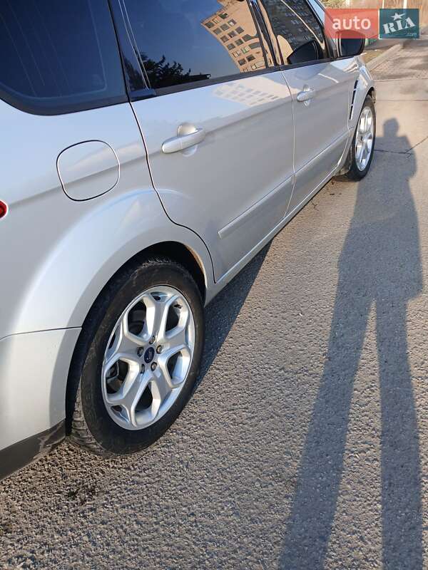 Минивэн Ford S-Max 2010 в Ивано-Франковске