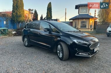 Минивэн Ford S-Max 2017 в Ужгороде