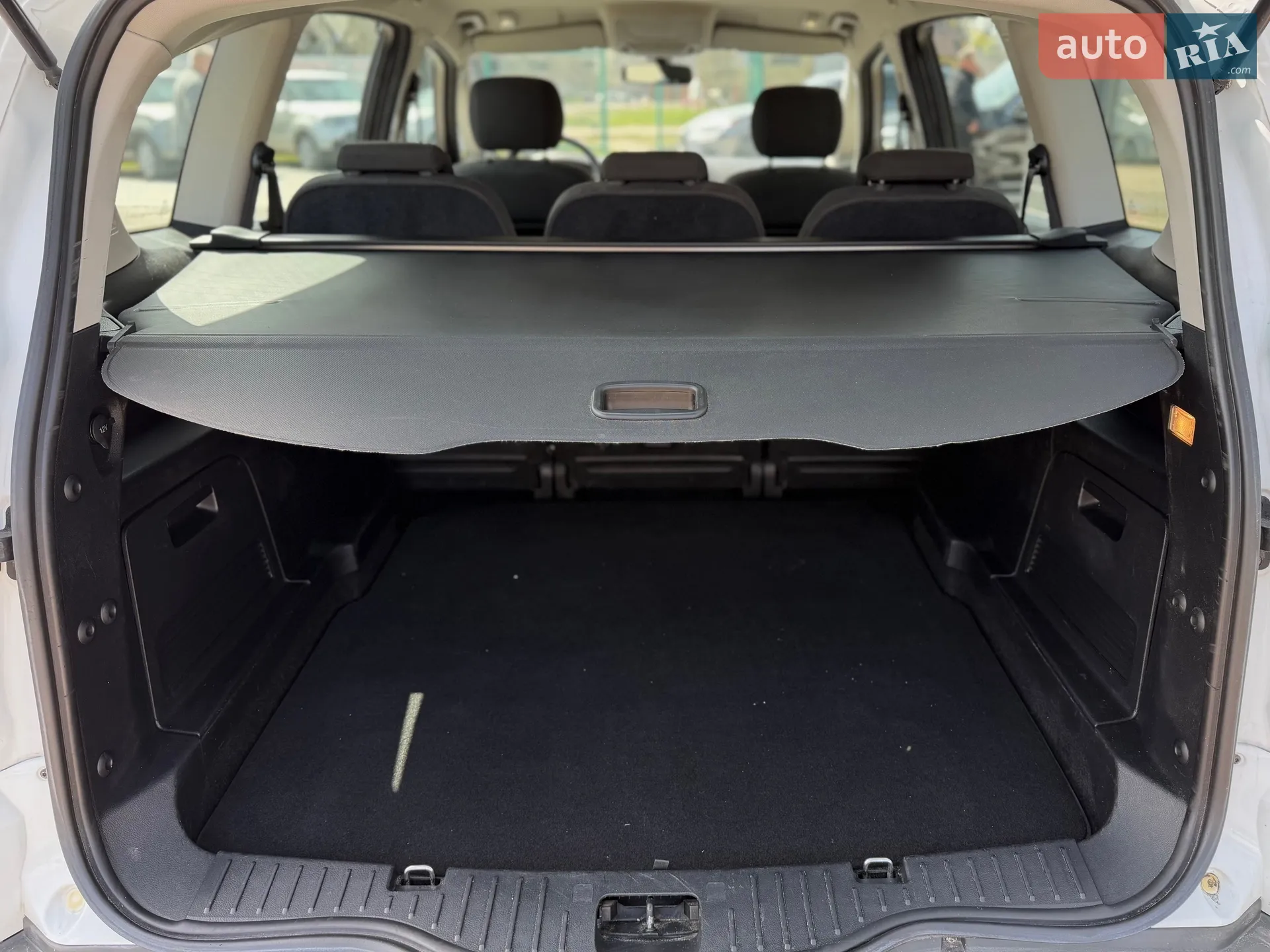 2011 Ford S-MAX - мініатюра 16