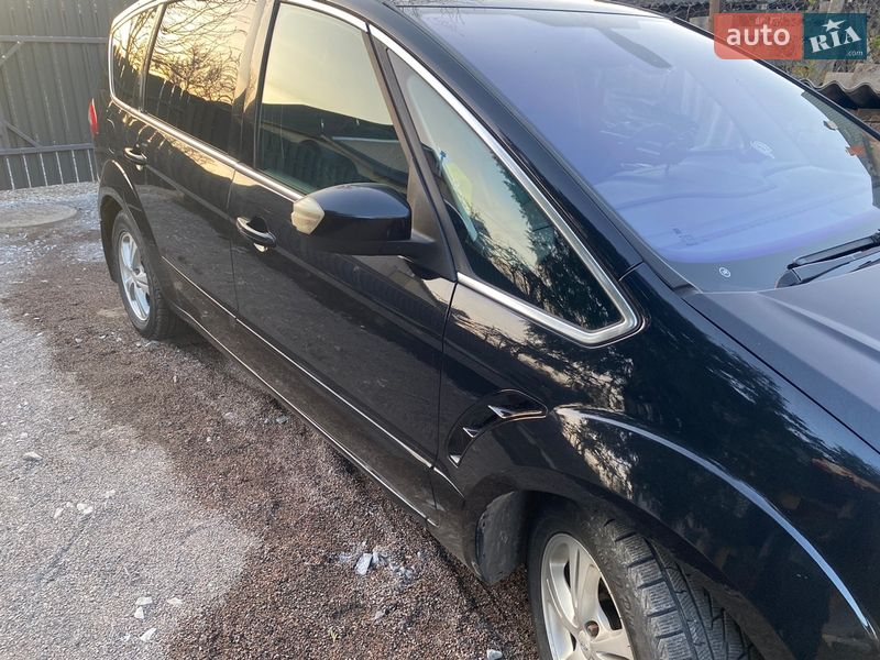 Мінівен Ford S-Max 2010 в Дубні