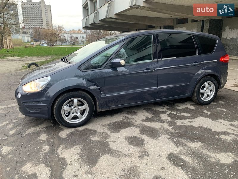 Минивэн Ford S-Max 2011 в Сумах