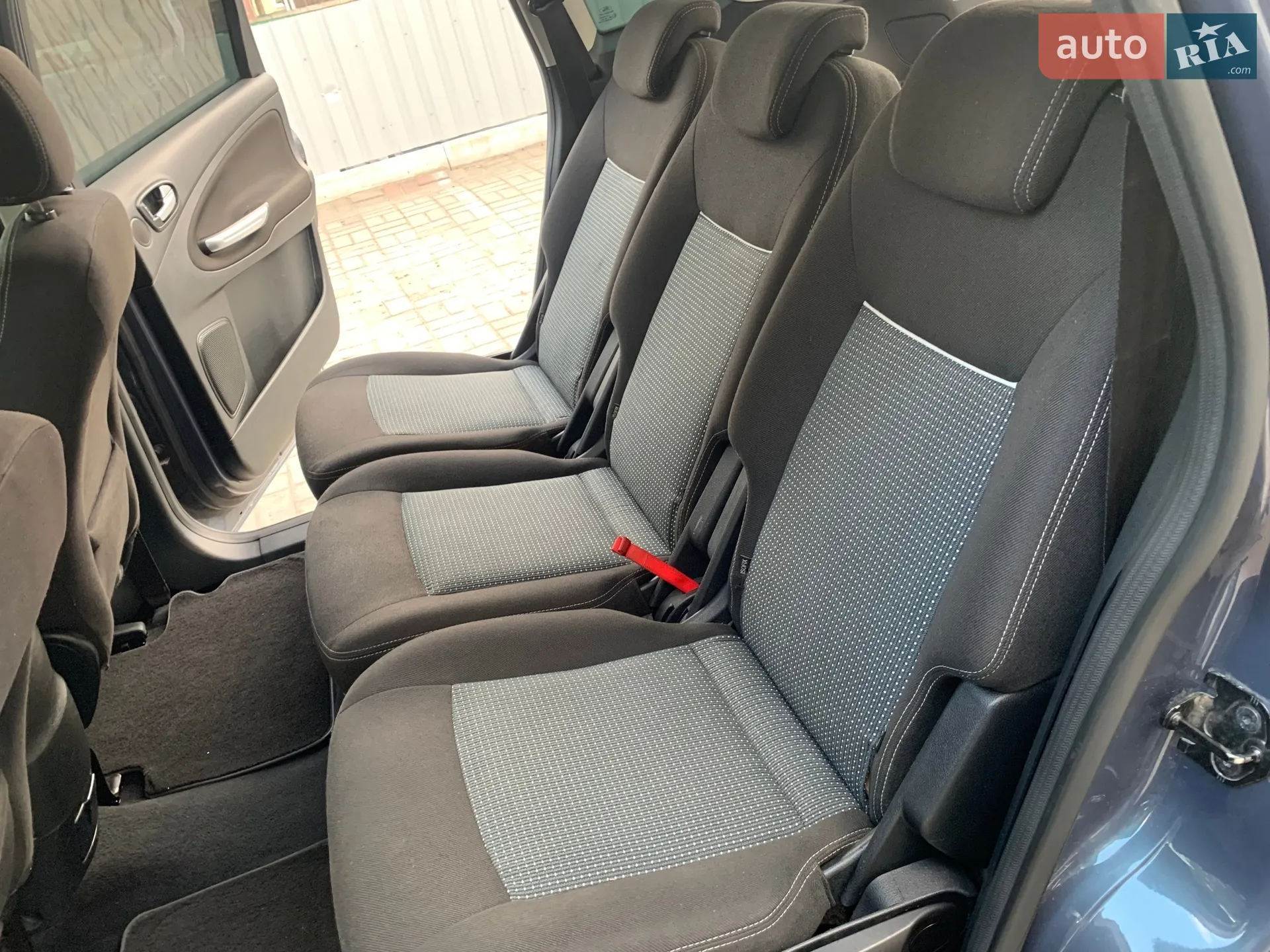 2011 Ford S-MAX - мініатюра 50