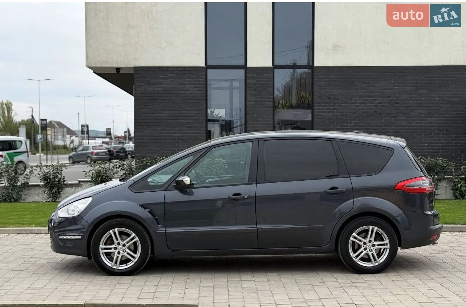2010 Ford S-MAX - мініатюра 3