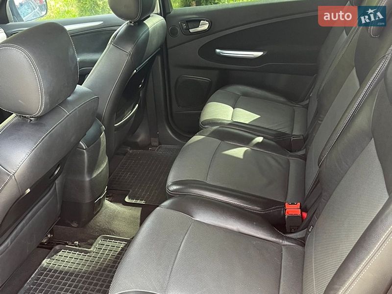 Минивэн Ford S-Max 2008 в Николаеве
