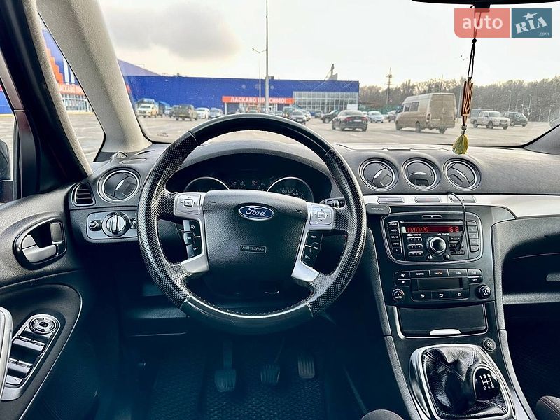Минивэн Ford S-Max 2012 в Запорожье