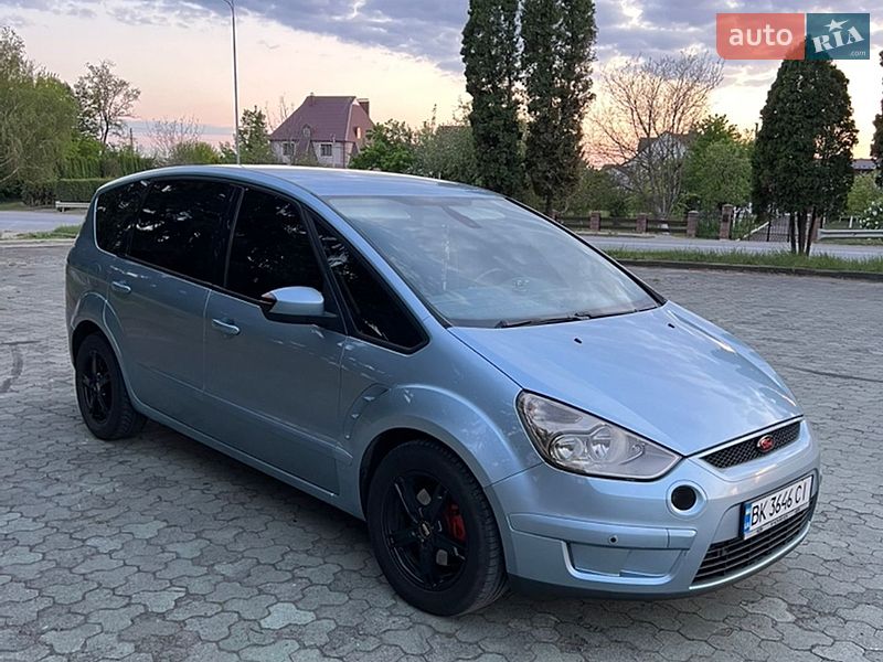 Мінівен Ford S-Max 2008 в Дубні