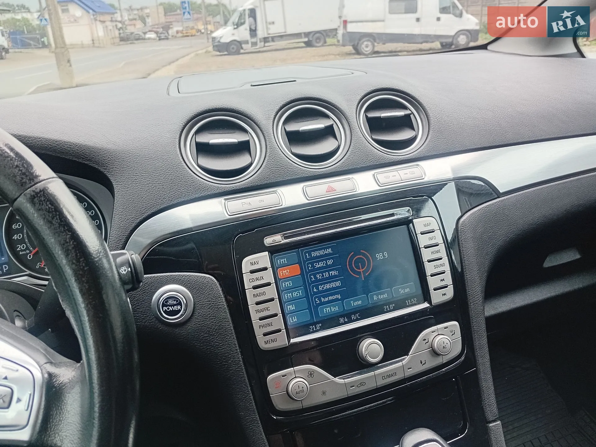 2011 Ford S-MAX - мініатюра 32