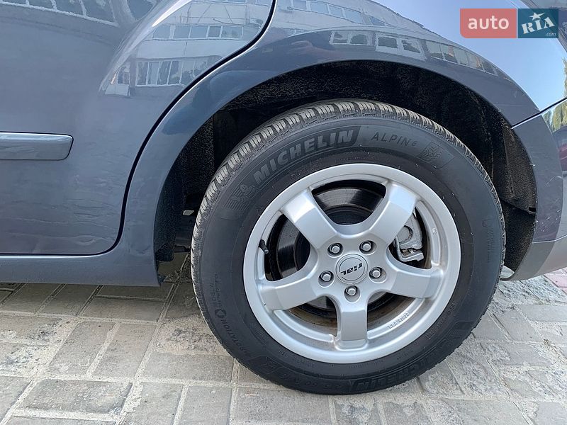 Минивэн Ford S-Max 2011 в Сумах