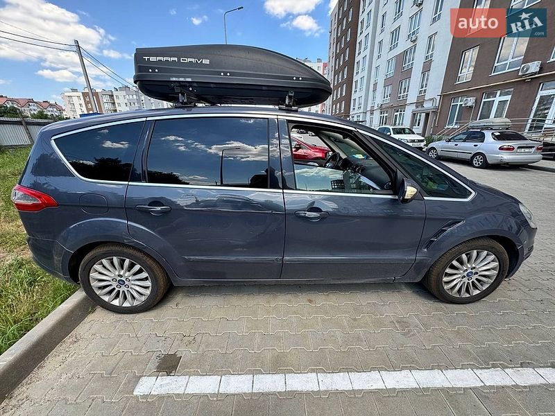 Минивэн Ford S-Max 2011 в Буче