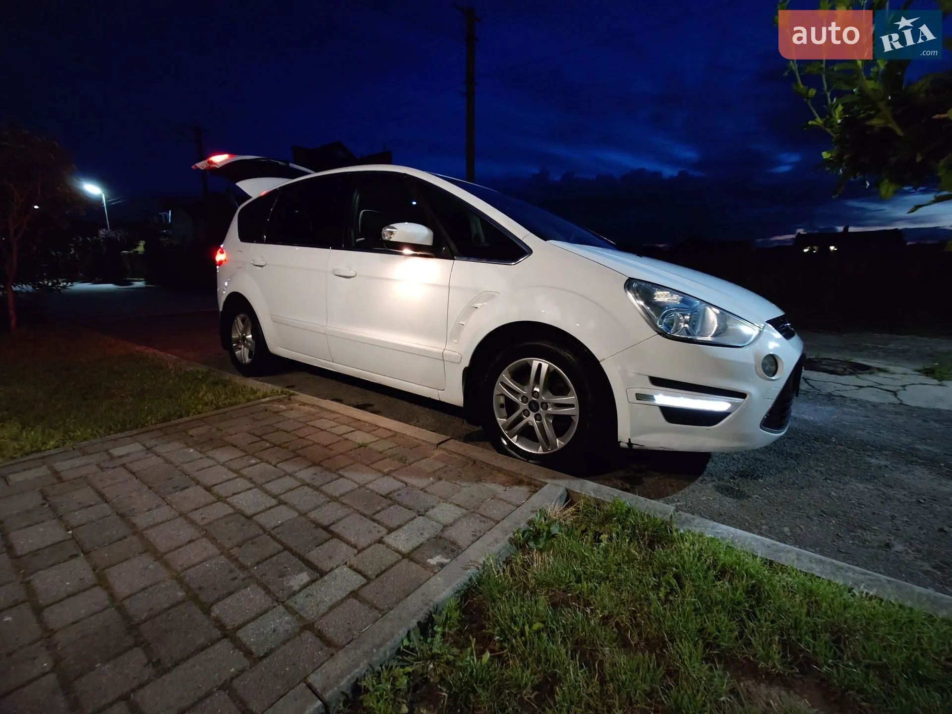 2013 Ford S-MAX - мініатюра 24