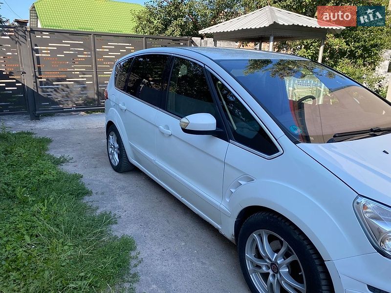 Ford S-Max, фото з оголошення