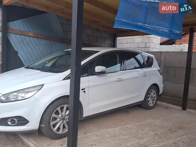 Ford S-Max