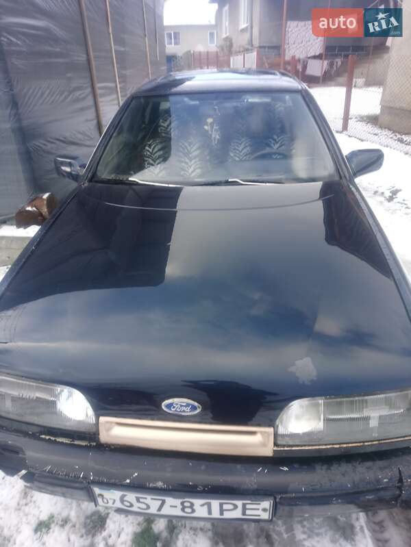 Лифтбек Ford Scorpio 1985 в Воловце