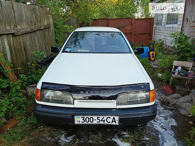 Хэтчбек Ford Scorpio 1985 в Середине-Буде