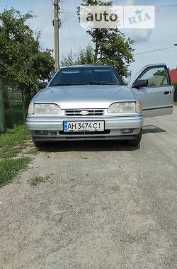 Хэтчбек Ford Scorpio 1992 в Малине