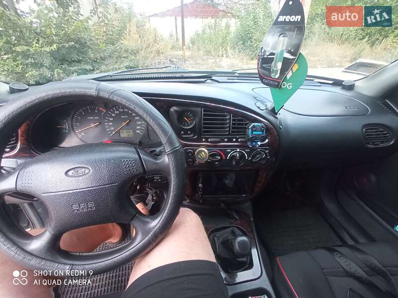 Седан Ford Scorpio 1995 в Борзне