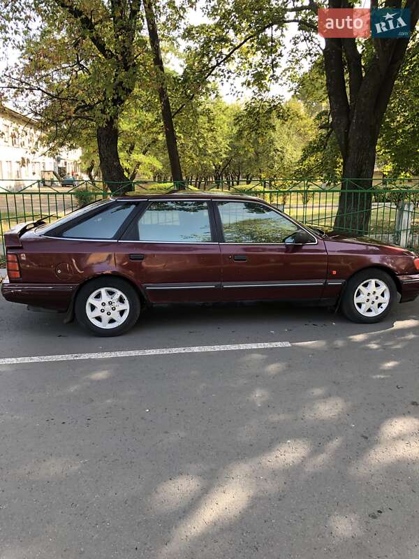 Седан Ford Scorpio 1991 в Першотравенске