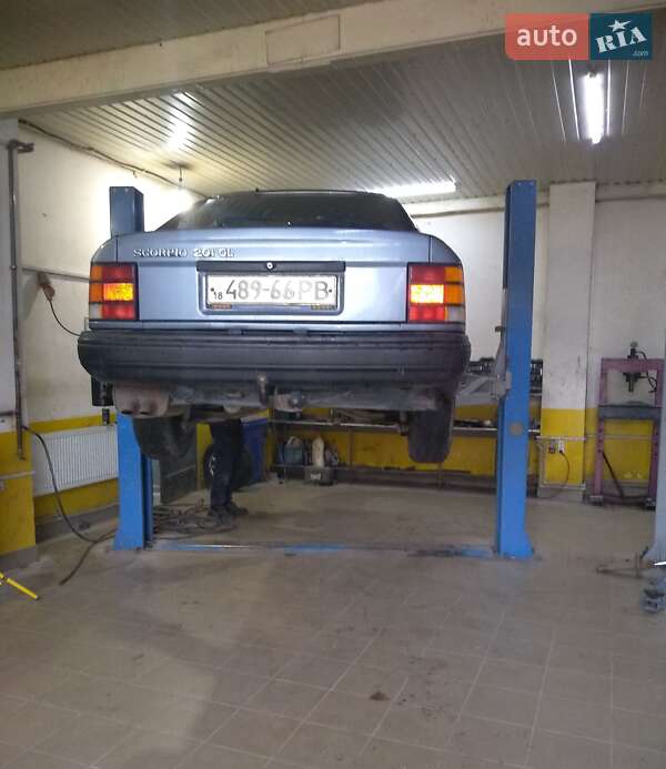 Седан Ford Scorpio 1988 в Сарнах