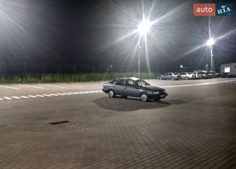 Седан Ford Scorpio 1988 в Сарнах