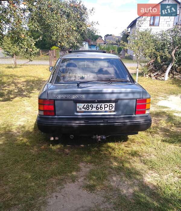 Седан Ford Scorpio 1988 в Сарнах
