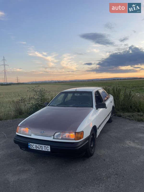 Ліфтбек Ford Scorpio 1988 в Стрию