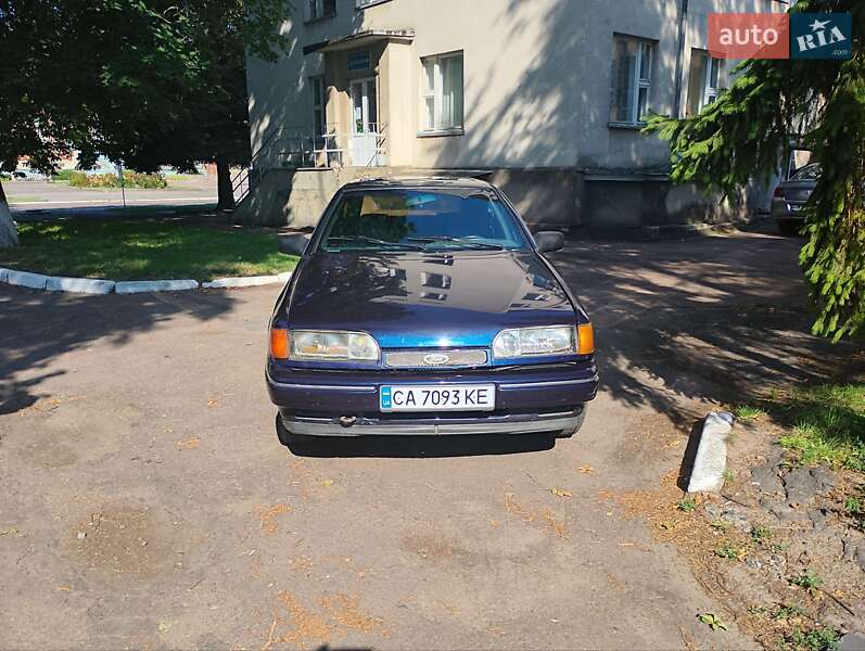 Седан Ford Scorpio 1990 в Драбіву