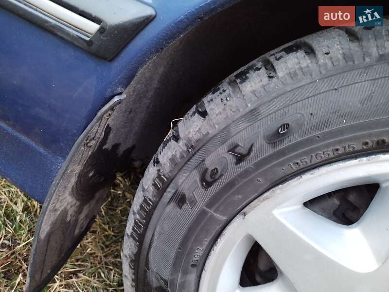 Седан Ford Scorpio 1990 в Вишневому фото 15 Седан Ford Scorpio 1990 в Вишневому