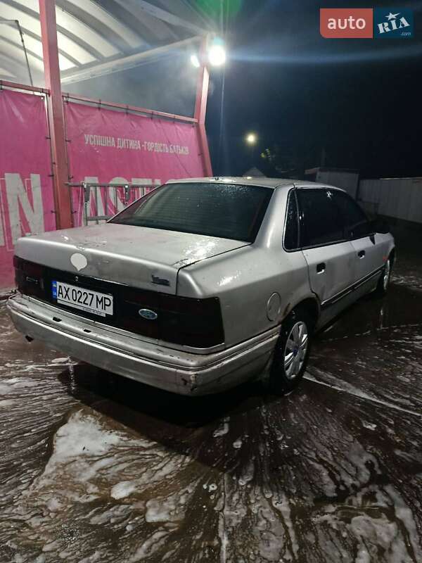 Седан Ford Scorpio 1993 в Чернівцях