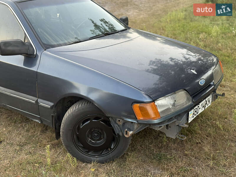 Седан Ford Scorpio 1988 в Сарнах