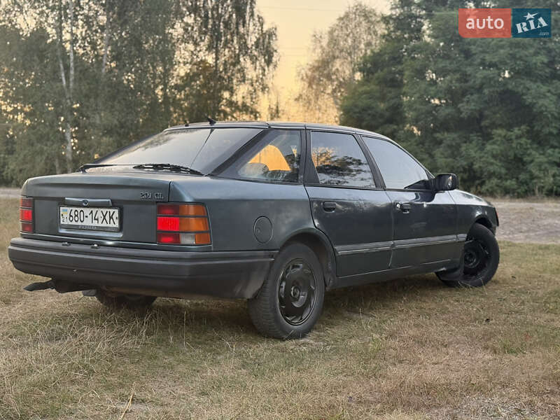 Седан Ford Scorpio 1988 в Сарнах