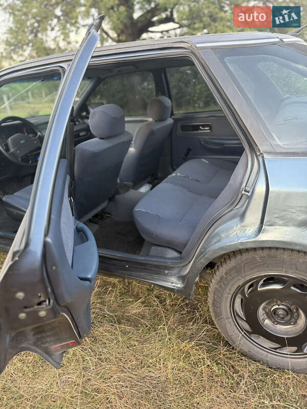 Седан Ford Scorpio 1988 в Сарнах