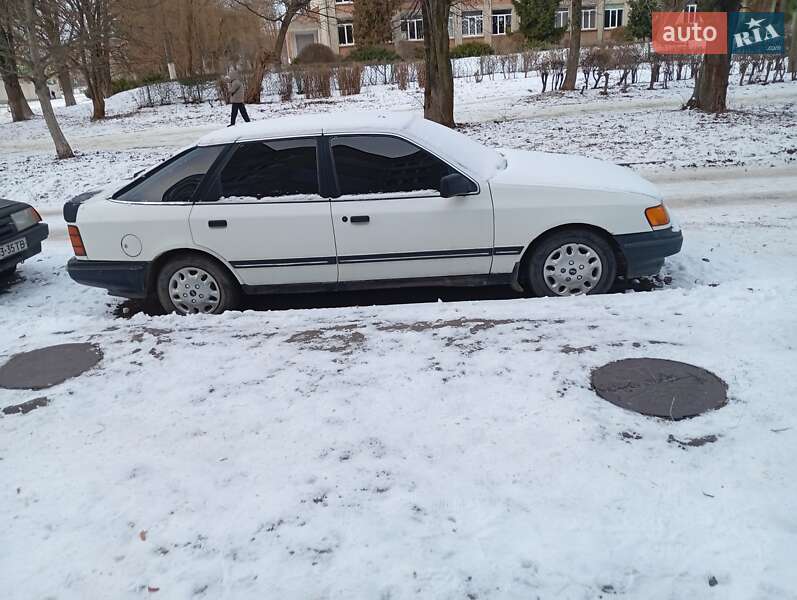 Лифтбек Ford Scorpio 1988 в Сокале