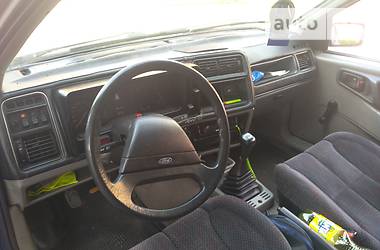 Купе Ford Sierra 1985 в Чернигове