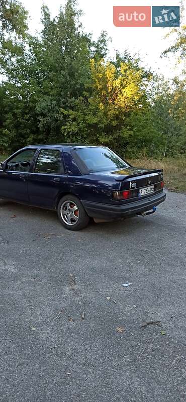 Седан Ford Sierra 1992 в Иванкове
