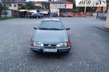 Седан Ford Sierra 1990 в Стрые