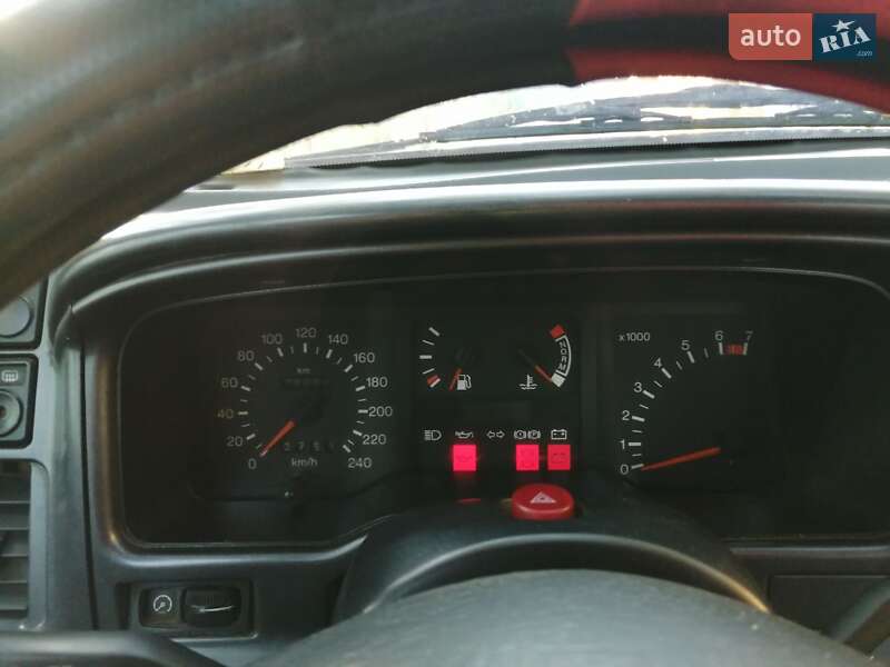 Седан Ford Sierra 1992 в Виноградове