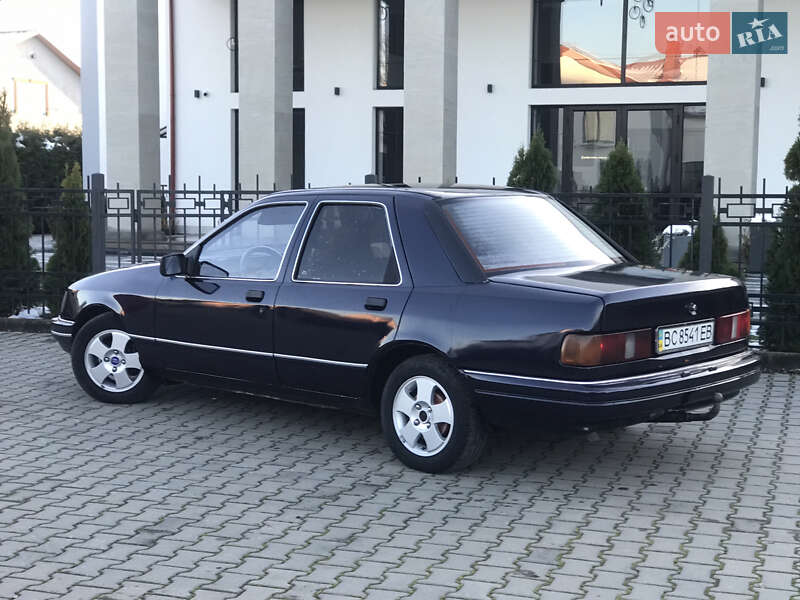 Седан Ford Sierra 1987 в Стрые